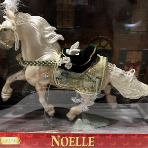 Breyer Horse Noelle Holiday Christmas collectors edition, 2008